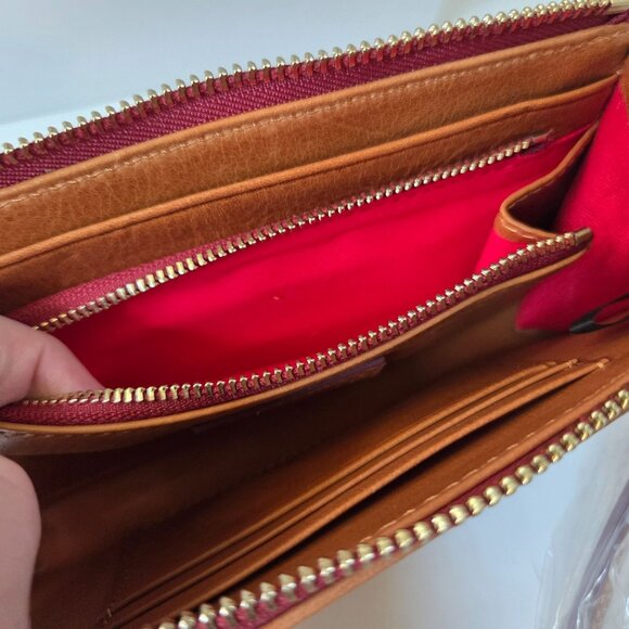 Dooney & Bourke Florentine Leather Folded Zip Wristlet Wallet Natural Brown NEW - Picture 6 of 13